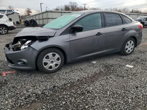 Ford Focus S 2.0L 4 2014