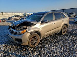 Kia Sorento LX 2.4L 4 2013