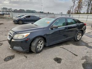 Chevrolet Malibu LS 2.5L 4 2013