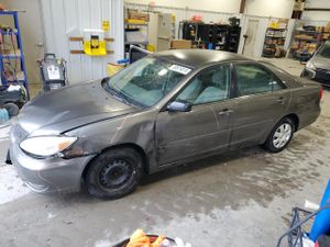 Toyota Camry LE 2.4L 4 2004