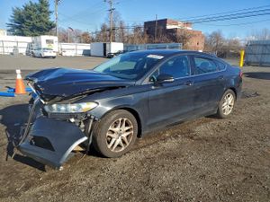 Ford Fusion SE 2.5L 4 2013