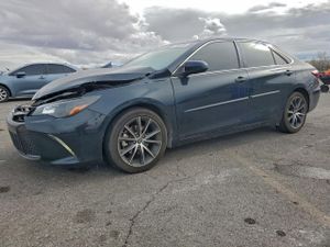 Toyota Camry LE 2.5L 4 2015