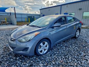 Hyundai Elantra GLS 1.8L 4 2013