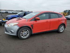 Ford Focus SE 2.0L 4 2012
