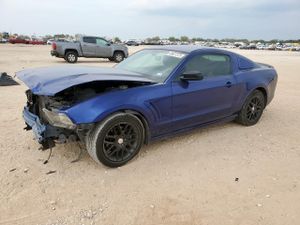 Ford Mustang 3.7L 6 2014