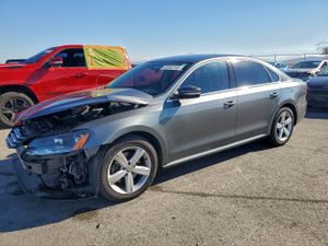 Volkswagen Passat S 1.8L 4 2015
