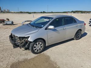 Toyota Corolla BASE 1.8L 4 2011