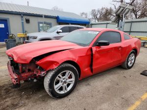 Ford Mustang 3.7L 6 2014