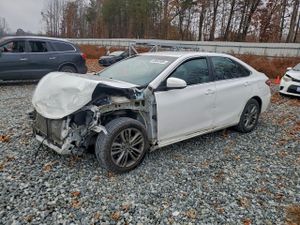 Toyota Camry LE 2.5L 4 2016
