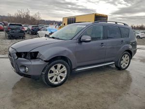 Mitsubishi Outlander SE 2.4L 4 2010
