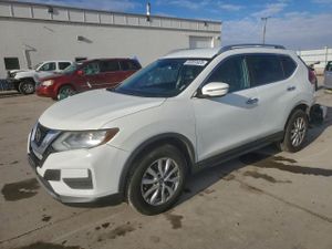 Nissan Rogue S 2.5L 4 2019