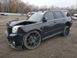 GMC Yukon DENALI 6.2L 8 2015