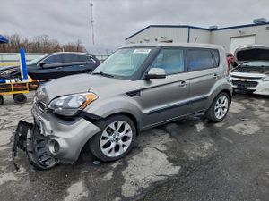 Kia Soul + 2.0L 4 2013