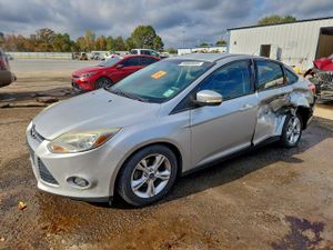 Ford Focus SE 2.0L 4 2014