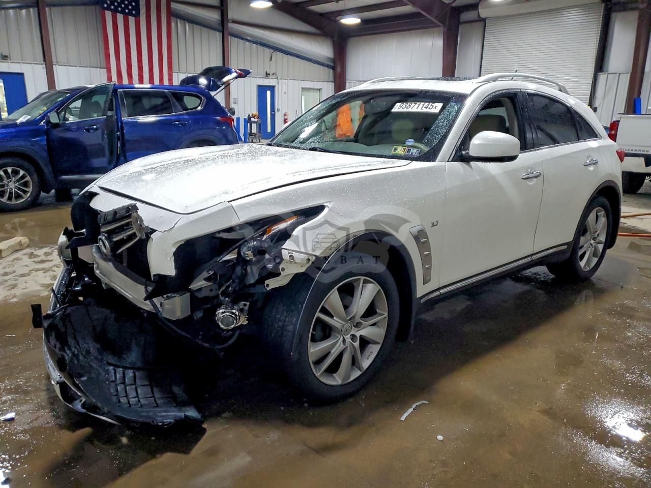 Infiniti QX70 3.7L 6 2014