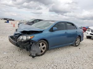 Toyota Corolla BASE 1.8L 4 2013