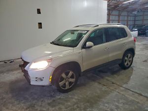 Volkswagen Tiguan S 2.0L 4 2010