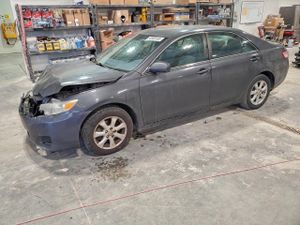 Toyota Camry BASE 2.5L 4 2011