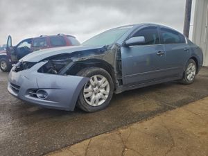 Nissan Altima BASE 2.5L 4 2011