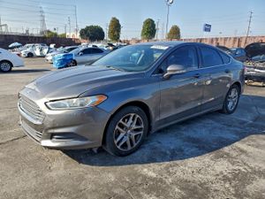 Ford Fusion SE 2.5L 4 2013