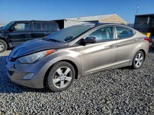 Hyundai Elantra GLS 1.8L 4 2013