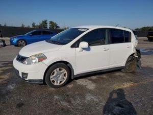 Nissan Versa S 1.8L 4 2010
