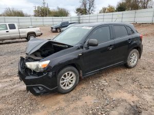 Mitsubishi Outlander ES 2.0L 4 2011