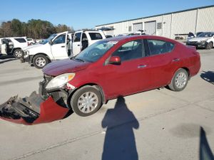 Nissan Versa S 1.6L 4 2014