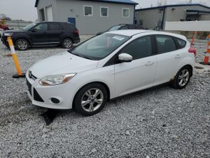 Ford Focus SE 2.0L 4 2014