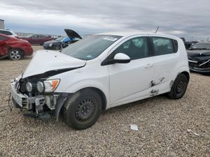 Chevrolet Aveo (Sonic) LS 1.8L 4 2015