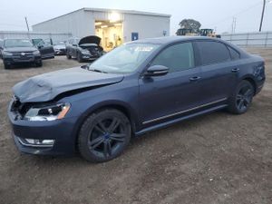 Volkswagen Passat SEL 2.0L 4 2012