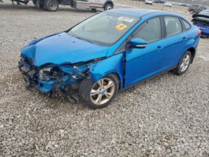 Ford Focus SE 2.0L 4 2013