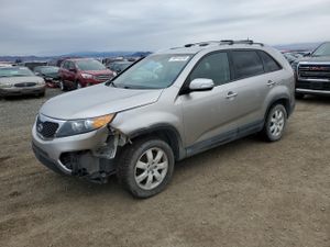 Kia Sorento LX 2.4L 4 2013