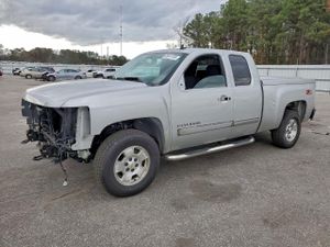 Chevrolet Silverado 1500 C1500 LT 5.3L 8 2011