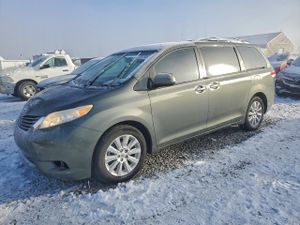 Toyota Sienna XLE 3.5L 6 2014