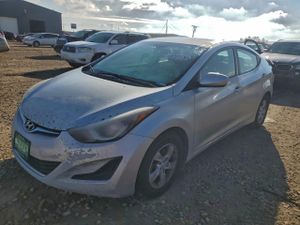 Hyundai Elantra SE 1.8L 4 2015