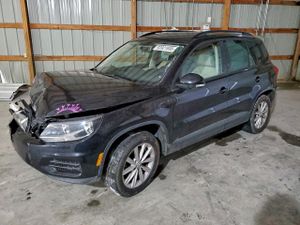 Volkswagen Tiguan S 2.0L 4 2015