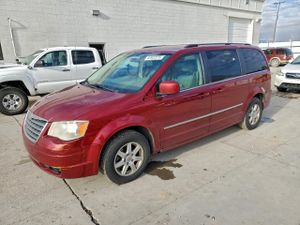 Chrysler Town & Country TOURING 3.8L 6 2010