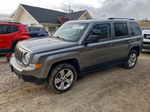 Jeep Patriot LATITUDE 2.4L 4 2013