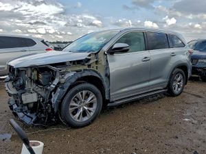 Toyota Highlander XLE 3.5L 6 2015