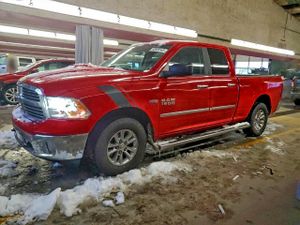 RAM 1500 SLT 5.7L 8 2015