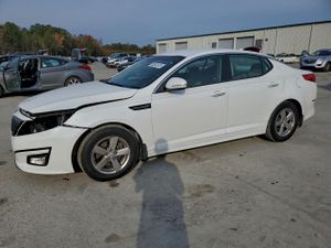 Kia Optima LX 2.4L 4 2015