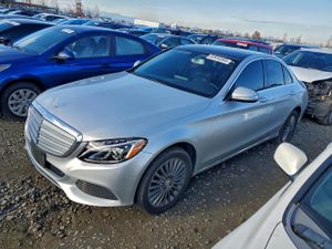 Mercedes-Benz C 300 4MATIC 2.0L 4 2015