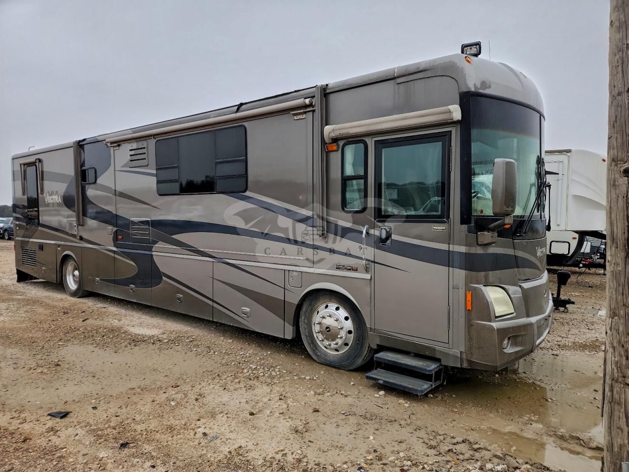 Freightliner X-line X LINE MOTOR HOME 8.9L 6 2004