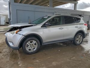 Toyota Rav4 LE 2.5L 4 2015