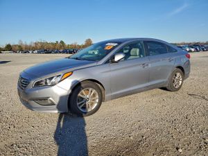 Hyundai Sonata SE 2.4L 4 2015
