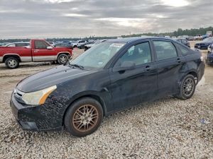 Ford Focus SE 2.0L 4 2011