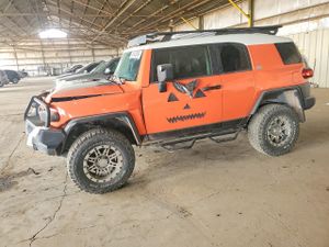 Toyota FJ Cruiser 4.0L 6 2013