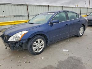 Nissan Altima BASE 2.5L 4 2012
