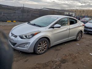 Hyundai Elantra SE 1.8L 4 2015